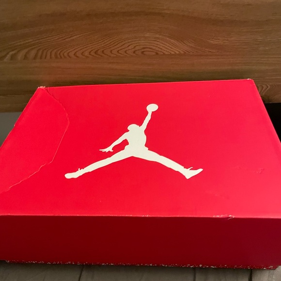 Jordan 6 (red oreo) - Picture 4 of 4